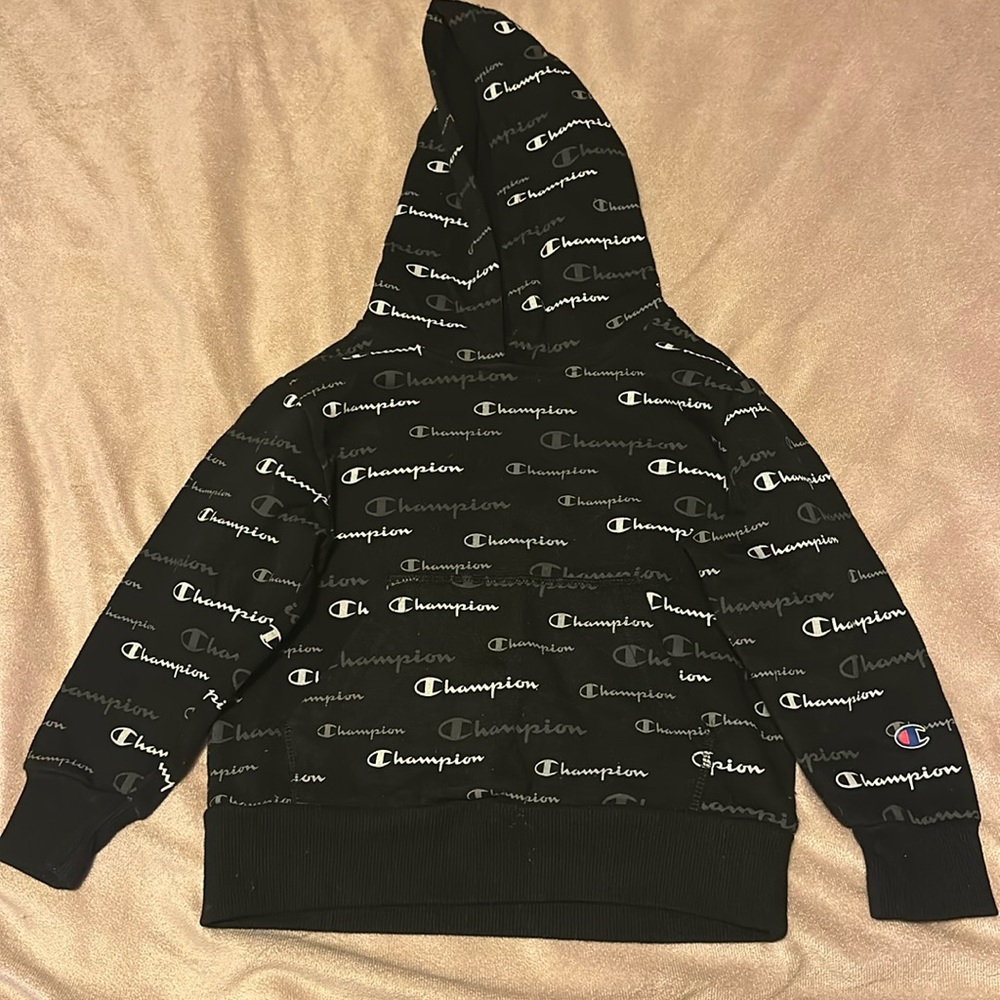 Champion sweatshirt boys size 4